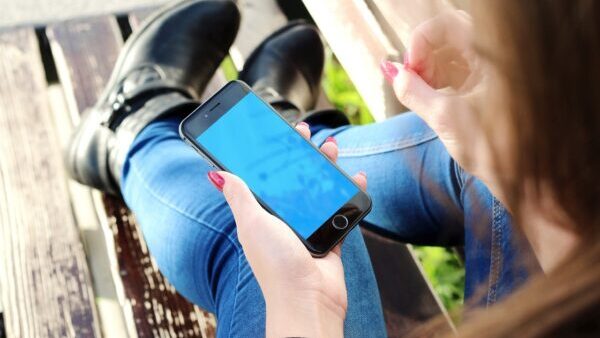 LINEで「友達になりました」は相手も追加してるの?